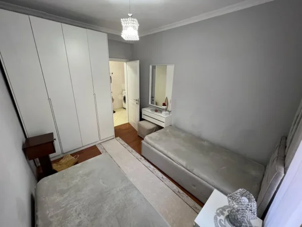 Tirane, shes apartament 2+1+Ballkon Kati 6, 108 m² 150.000 € (rruga Teodor Keko)