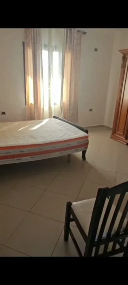 Tirane, jepet me qera apartament 2+1 Kati 3, 410 € 