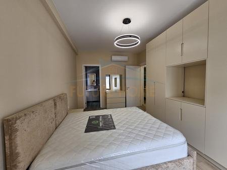 Tirane, jepet me qera apartament 2+1+Ballkon Kati 2, 94 m² 650 € 