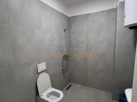 Tirane, jepet me qera apartament 2+1+Ballkon Kati 2, 102 m² 500 € 