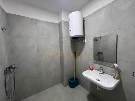 Tirane, jepet me qera apartament 2+1+Ballkon Kati 2, 102 m² 500 € 