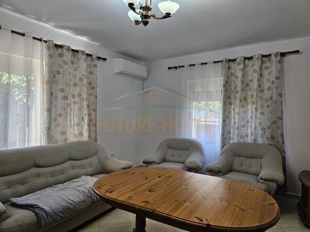 Tirane, jepet me qera apartament 2+1 Kati 1, 145 m² 550 € 