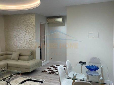 Tirane, jepet me qera apartament 1+1 Kati 9, 90 m² 1.000 € 