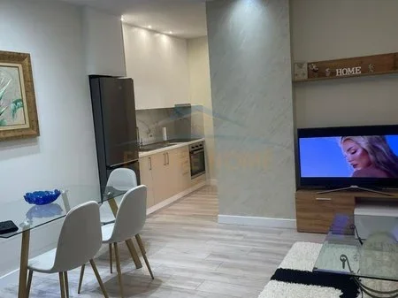 Tirane, jepet me qera apartament 1+1 Kati 9, 90 m² 1.000 € 