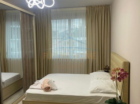 Tirane, jepet me qera apartament 1+1 Kati 9, 90 m² 1.000 € 