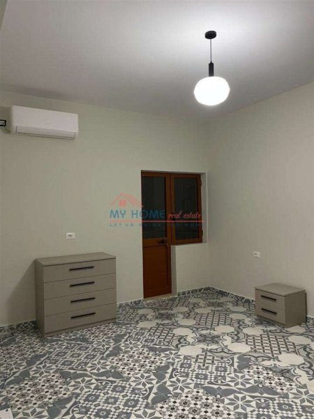 Tirane, jepet me qera apartament 2+1+Ballkon Kati 2, 70 m² 500 € (Rruga Siri Kodra)