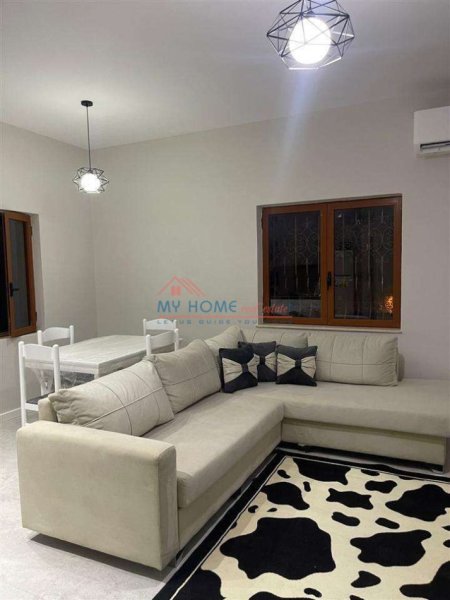 Tirane, jepet me qera apartament 2+1+Ballkon Kati 2, 70 m² 500 € (Rruga Siri Kodra)