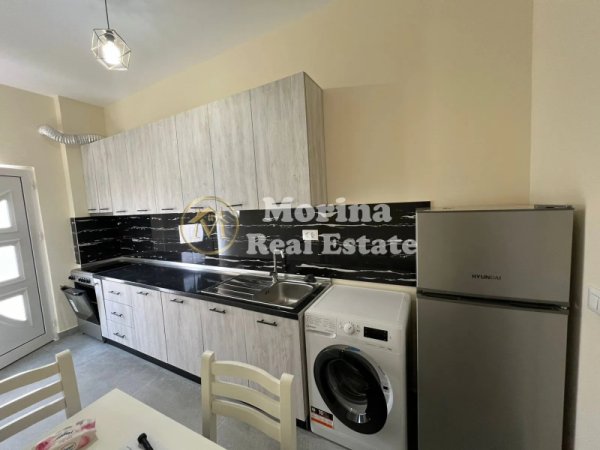 Tirane, jepet me qera apartament 1+1 Kati 1, 60 m² 400 € (Shkolla e Bashkuar)