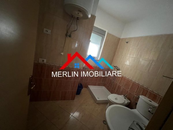 Tirane, jepet me qera apartament 2+1+Ballkon Kati 2, 70 m² 600 € (RRUGA NIKOLLA LENA)