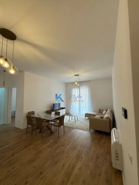 Tirane, jap me qera apartament 1+1+Ballkon Kati 3, 75 m² 800 € (Kompleksi Delijorgji)
