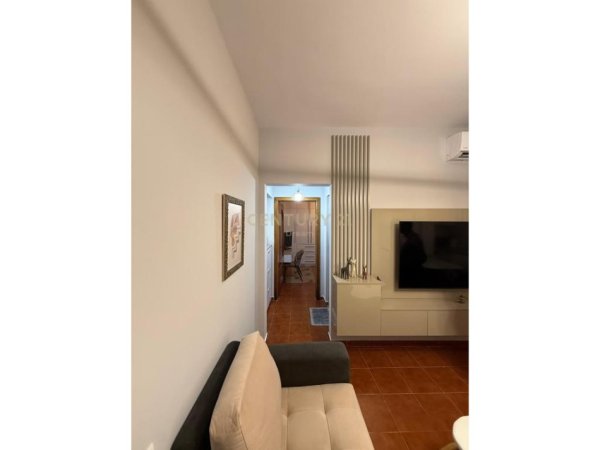 Tirane, jepet me qera apartament 1+1 Kati 3, 50 m² 500 € (21 DHJETORI)