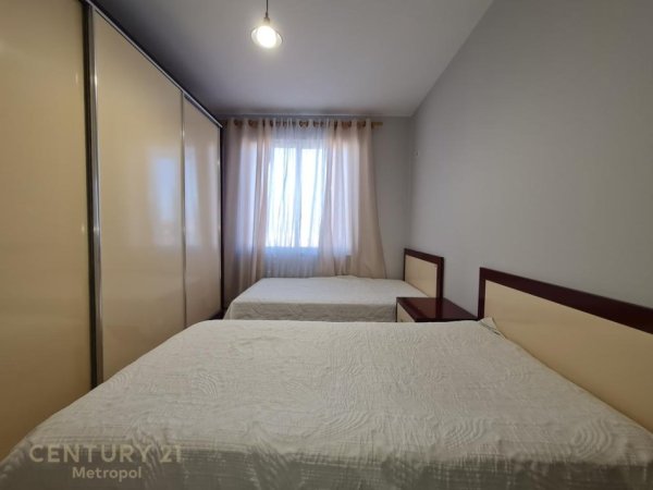 Tirane, jepet me qera apartament 1+1 Kati 3, 65 m² 550 € (rruga Rrapo Hekali)