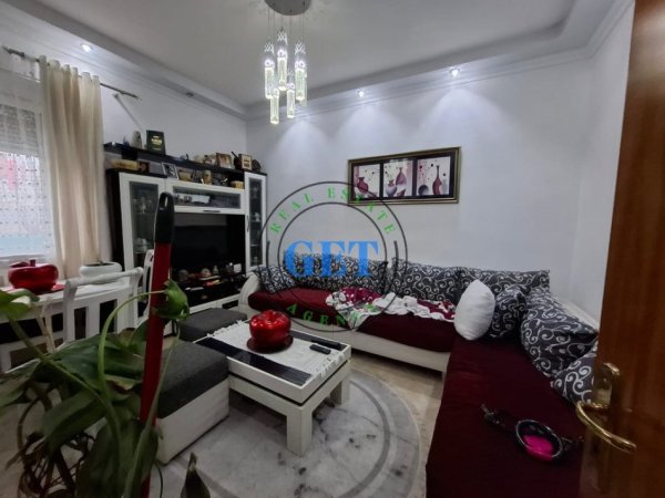 Durres, shitet apartament Kati 1, 52 m² 63.000 € (tek Shkolla Eftali Koci)