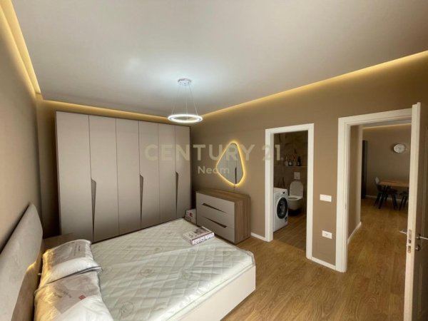 Tirane, jepet me qera apartament 2+1 Kati 1, 103 m² 750 € (KOPSHTI BOTANIK)