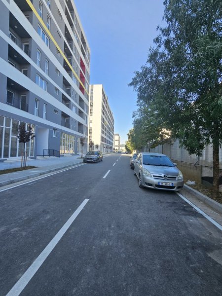 Tirane, shitet apartament 2+1+Ballkon Kati 1, 95 m² 110.000 €