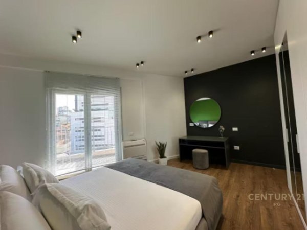 Tirane, jepet me qera apartament 2+1 Kati 3, 105 m² 1.200 € (Rruga e Dibres)
