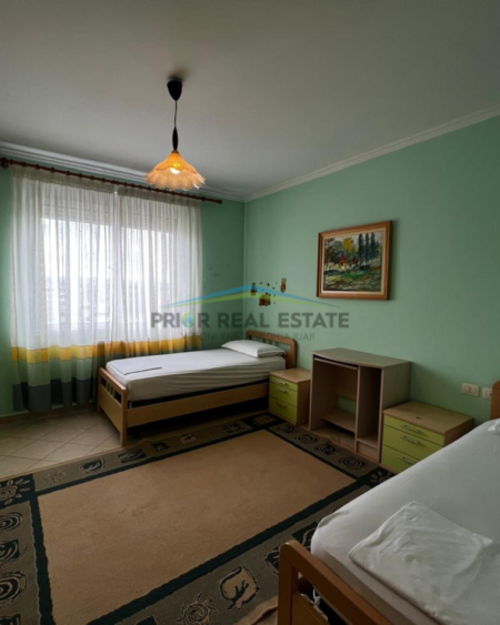 Tirane, jepet me qera apartament 2+1+Ballkon Kati 9, 110 m² 850 € (te Juridiku)