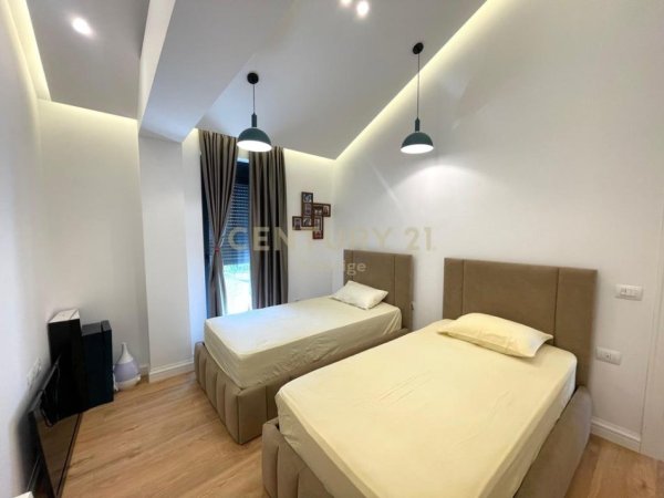 Tirane, jepet me qera 2 Katshe Kati 0, 252 m² 3.499 € (Berzhite.)