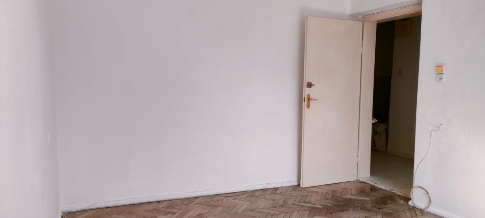Tirane, shitet apartament 2+1+Ballkon Kati 4, 70 m² 125.000 € (Perballe Shkolles Harry Fultz)