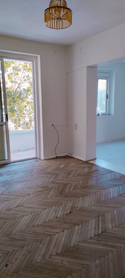 Tirane, shitet apartament 2+1+Ballkon Kati 4, 70 m² 125.000 € (Perballe Shkolles Harry Fultz)