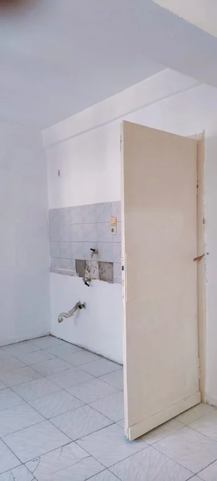 Tirane, shitet apartament 2+1+Ballkon Kati 4, 70 m² 125.000 € (Perballe Shkolles Harry Fultz)