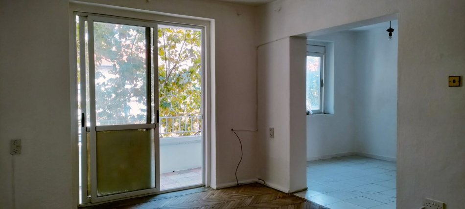 Tirane, shitet apartament 2+1+Ballkon Kati 4, 70 m² 125.000 € (Perballe Shkolles Harry Fultz)