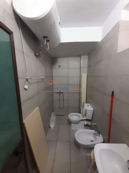 Tirane, jepet me qera apartament 1+1+Ballkon Kati 2, 53 m² 450 € (Ali Demi)