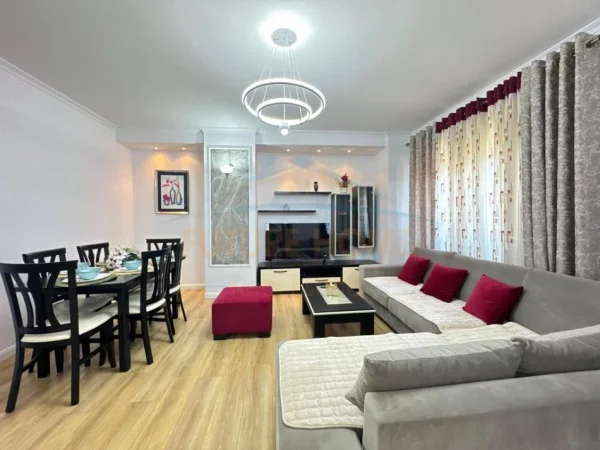 Tirane, shitet apartament 2+1+Ballkon Kati 3, 101 m² 147.000 € (RRUGA QELQIT)   UNA54971