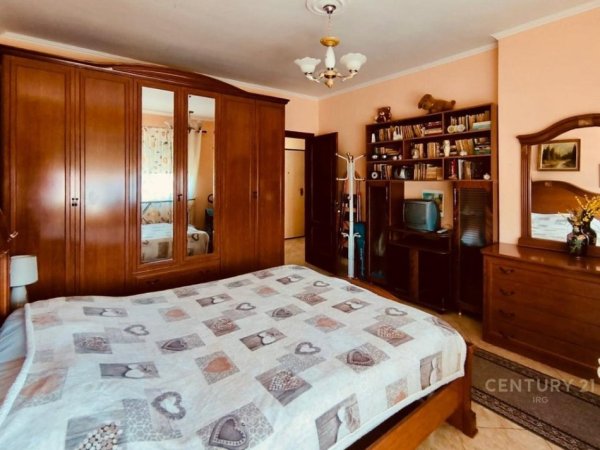 Tirane, jepet me qera apartament 1+1 Kati 3, 80 m² 450 € (Ish Parku)