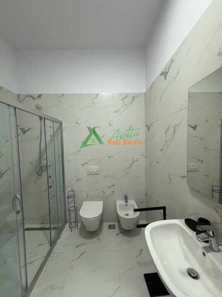 Tirane, jepet me qera apartament 1+1 Kati 3, 75 m² 800 € (Kompleksi Delijorgji)