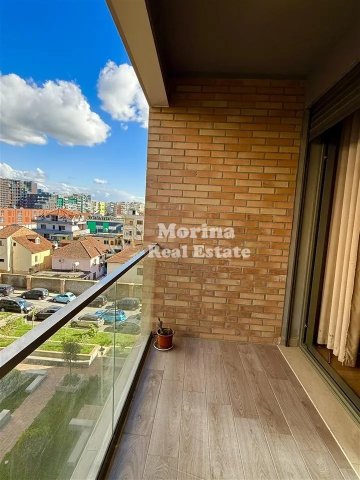 Tirane, jepet me qera apartament 2+1 Kati 4, 93 m² 750 € (Fjori di Bosko)