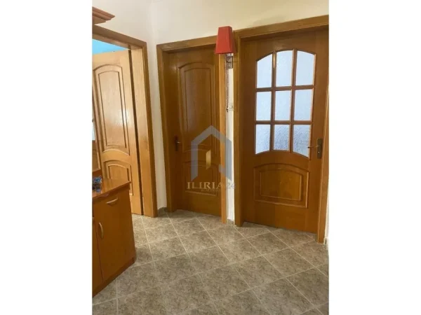 Tirane, shitet apartament 2+1 Kati 4, 66 m² 130.000 €