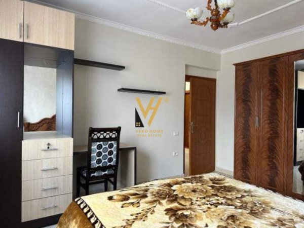 Tirane, jepet me qera apartament 1+1+Ballkon Kati 5, 67 m² 450 € (XHAMLLIK)
