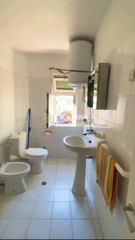 Tirane, shes apartament 2+1 Kati 5, 75 m² 114.300 € (Ali Demi)