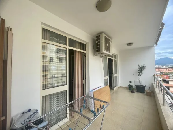 Shqiperi, shes apartament 1+1+Ballkon Kati 5, 83 m² 99.000 € 