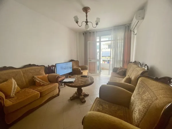 Shqiperi, shes apartament 1+1+Ballkon Kati 5, 83 m² 99.000 € 