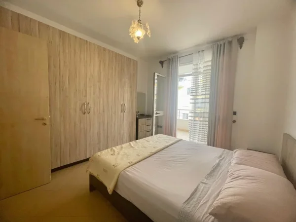 Shqiperi, shes apartament 1+1+Ballkon Kati 5, 83 m² 99.000 € 