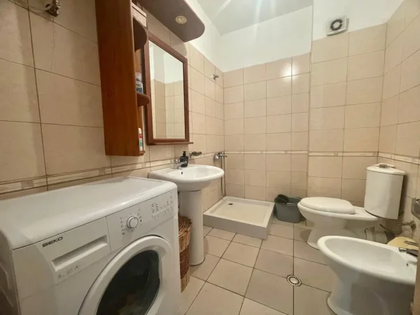 Shqiperi, shes apartament 1+1+Ballkon Kati 5, 83 m² 99.000 € 