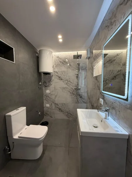 SHITET APARTAMENT 1+1 TEK RRUGA ELBASANIT