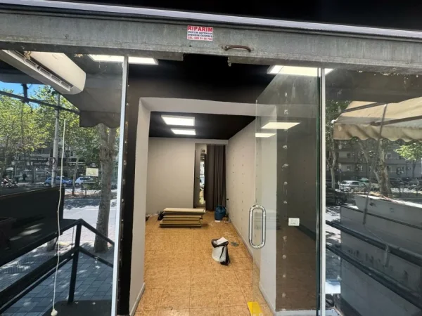 Tirane, jepet me qera ambjent biznesi Kati 1, 30 m² 700 € (rruga e kavajes)