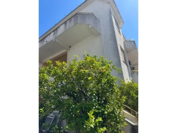 Durres, shitet Vile 3 Katshe Kati 0, 391 m² 450.000 € (Durres)