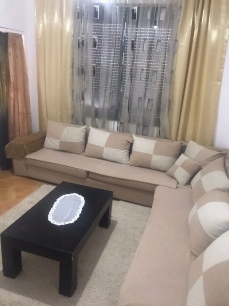 Tirane, jepet me qera apartament 1+1 Kati 3, 350 € 