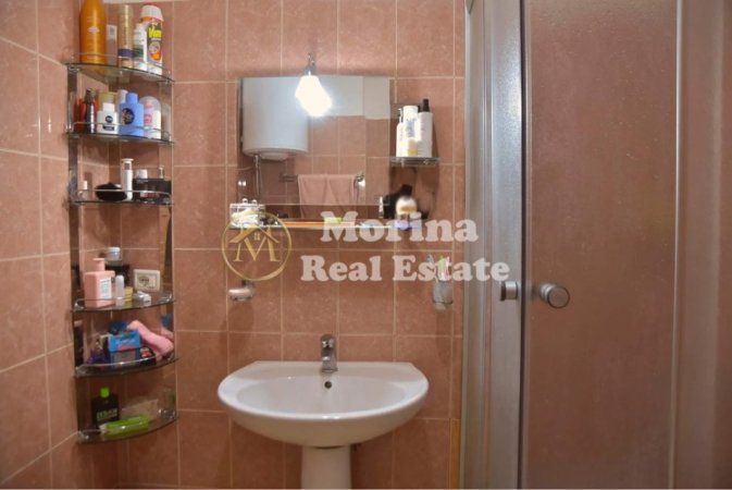 Tirane, jepet me qera apartament 1+1 Kati 5, 72 m² 370 € (Fresku)
