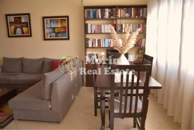 Tirane, jepet me qera apartament 1+1 Kati 5, 72 m² 370 € (Fresku)