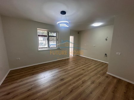 Tirane, shitet apartament 1+1 Kati 1, 54 m² 87.000 € (XHAMLLIKU)