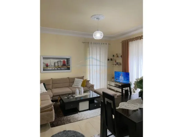 Tirane, shitet apartament 2+1 Kati 1, 124 m² 151.000 € (Fresku, Tiranë, pranë Restorant Fresku.)