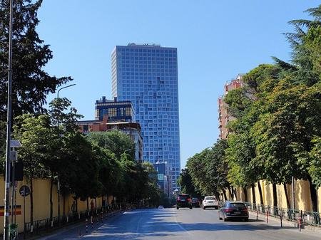 Tirane, shitet garsonier 1+1 Kati 1, 9.000.000 € 