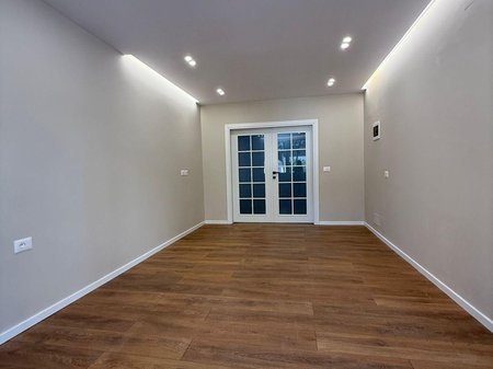 Tirane, shitet apartament 1+1 Kati 1, 46 m² 120.000 € (Rruga e Elbasanit)