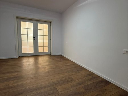 Tirane, shitet apartament 1+1 Kati 1, 46 m² 120.000 € (Rruga e Elbasanit)
