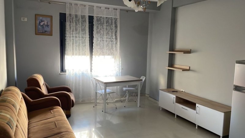 Tirane, jepet me qera apartament 1+1+Ballkon Kati 3, 60 m² 400 € (ASTIR)